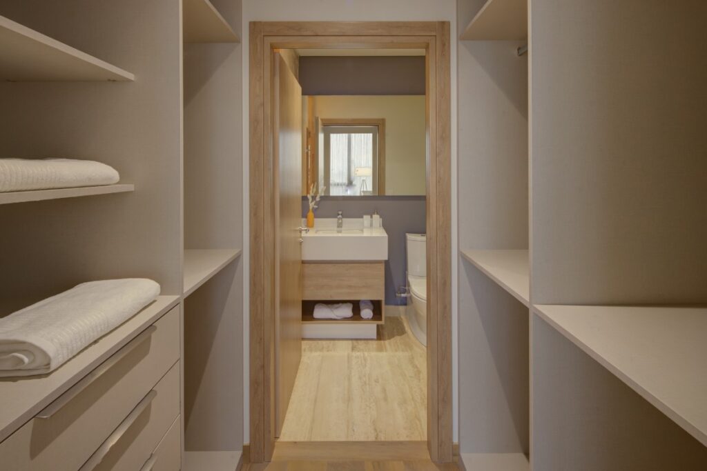 f0000406_07_08_09_10