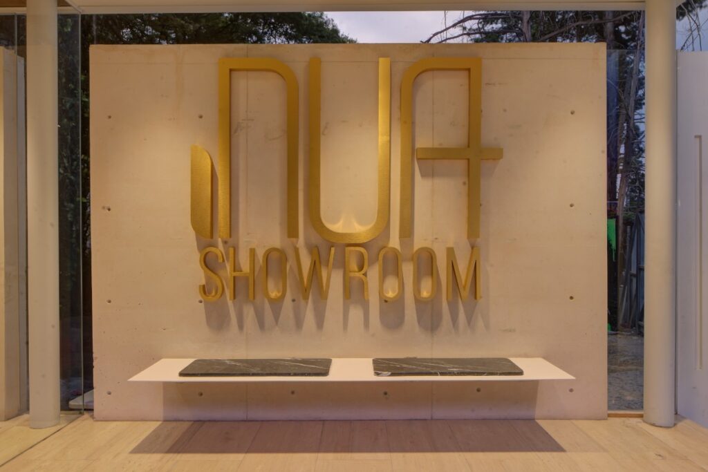 f0000547_48_49_50_51